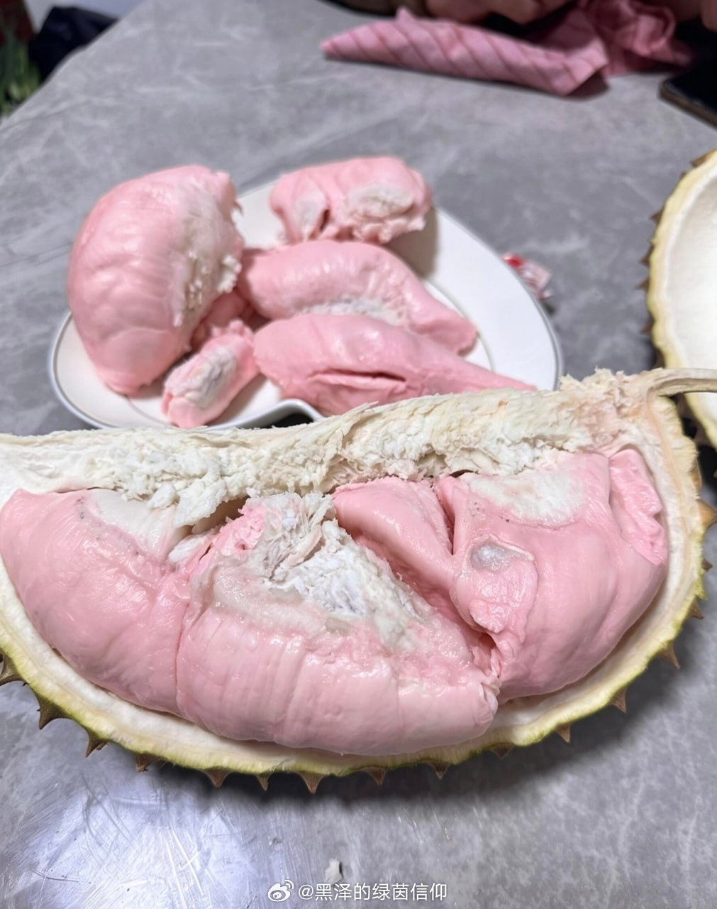 吃了几十年的榴莲了，今天这个品种第一次见，有没有吃过的？ 