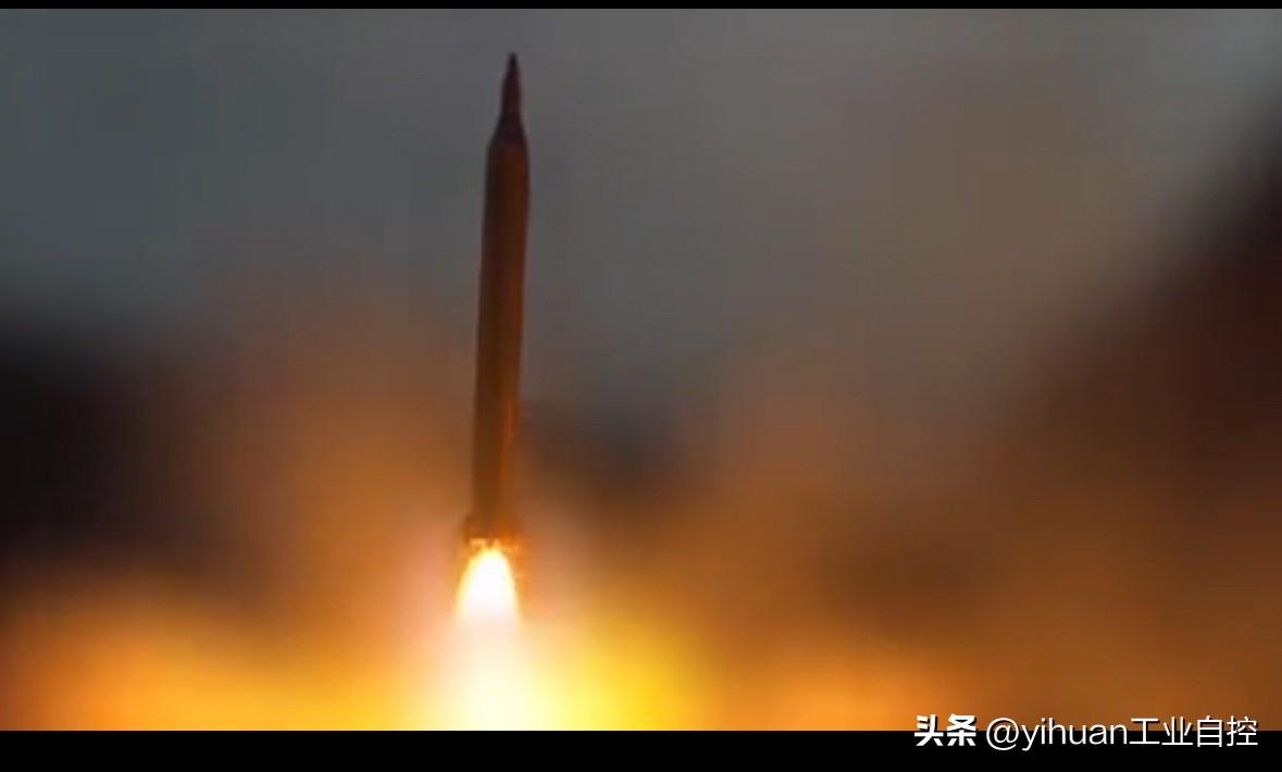 昨晚，伊朗发起第71轮、72轮导弹打击，接连击中以色列南部内盖夫沙漠中的两座城市