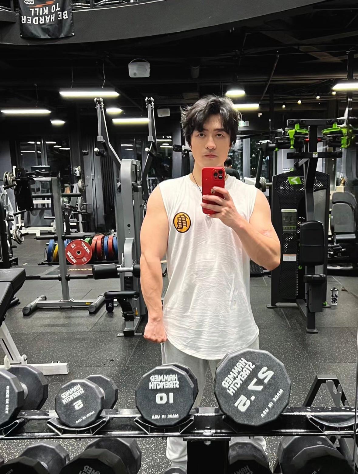#三百六十行行行出刘旸#刘旸在各行各业都表现出色，三百六十行皆成佳话。#刘旸教主