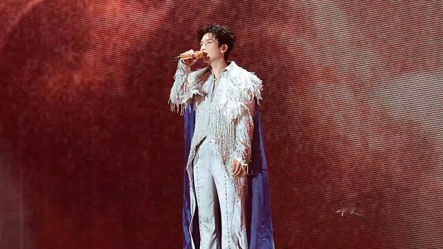 #陈楚生再唱直到世界尽头#
入坑生哥之前刷视频就刷到过这首歌的那四句 当时还在想 这人唱这首歌怎么这