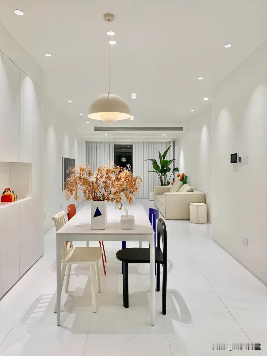 晚上家里一定要亮堂堂的：景祉骈臻，大福大运一并来
天黑了还舍不得开灯，看似省了几