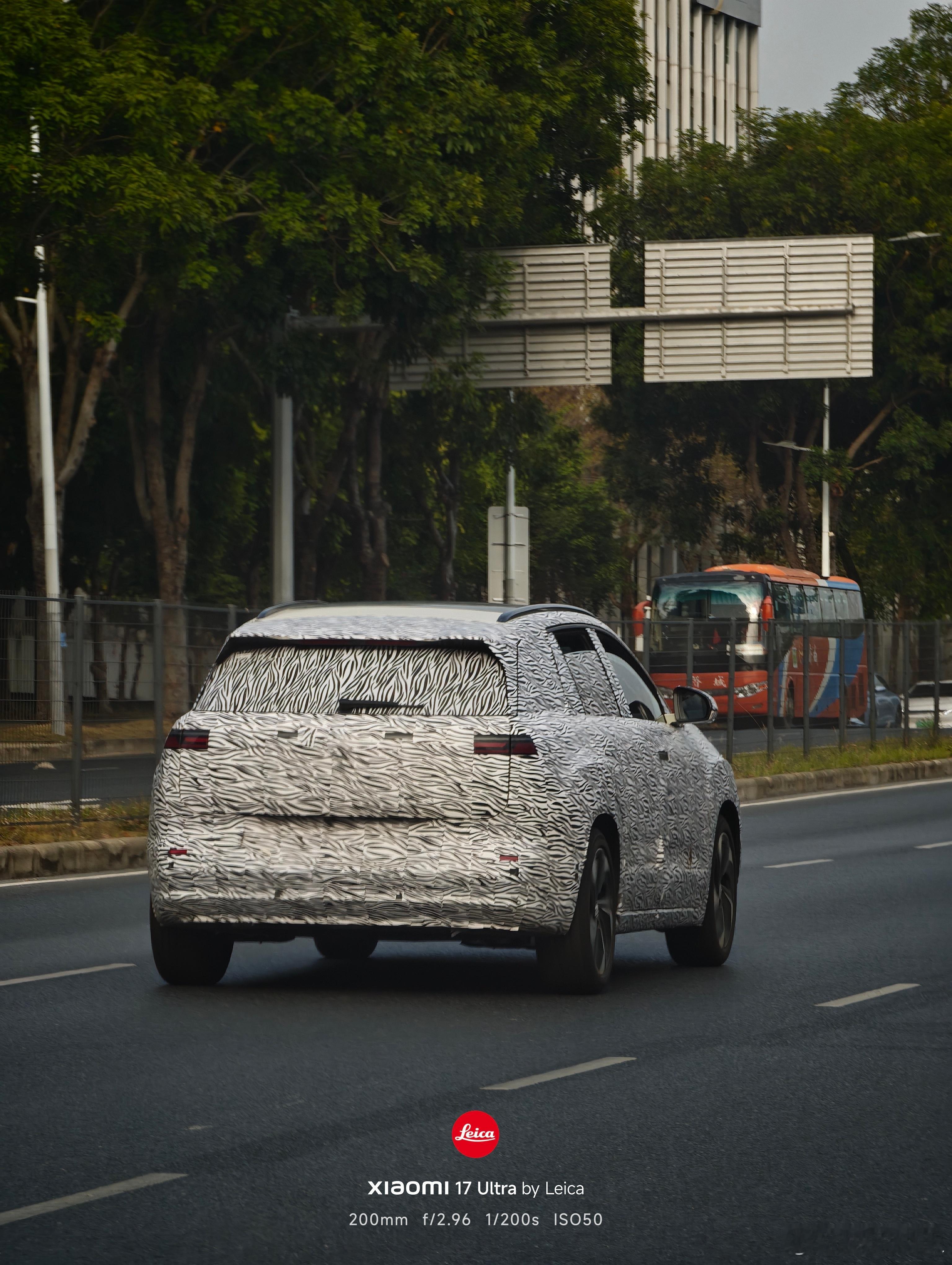 一个疑问，这台是？真的没啥头绪 