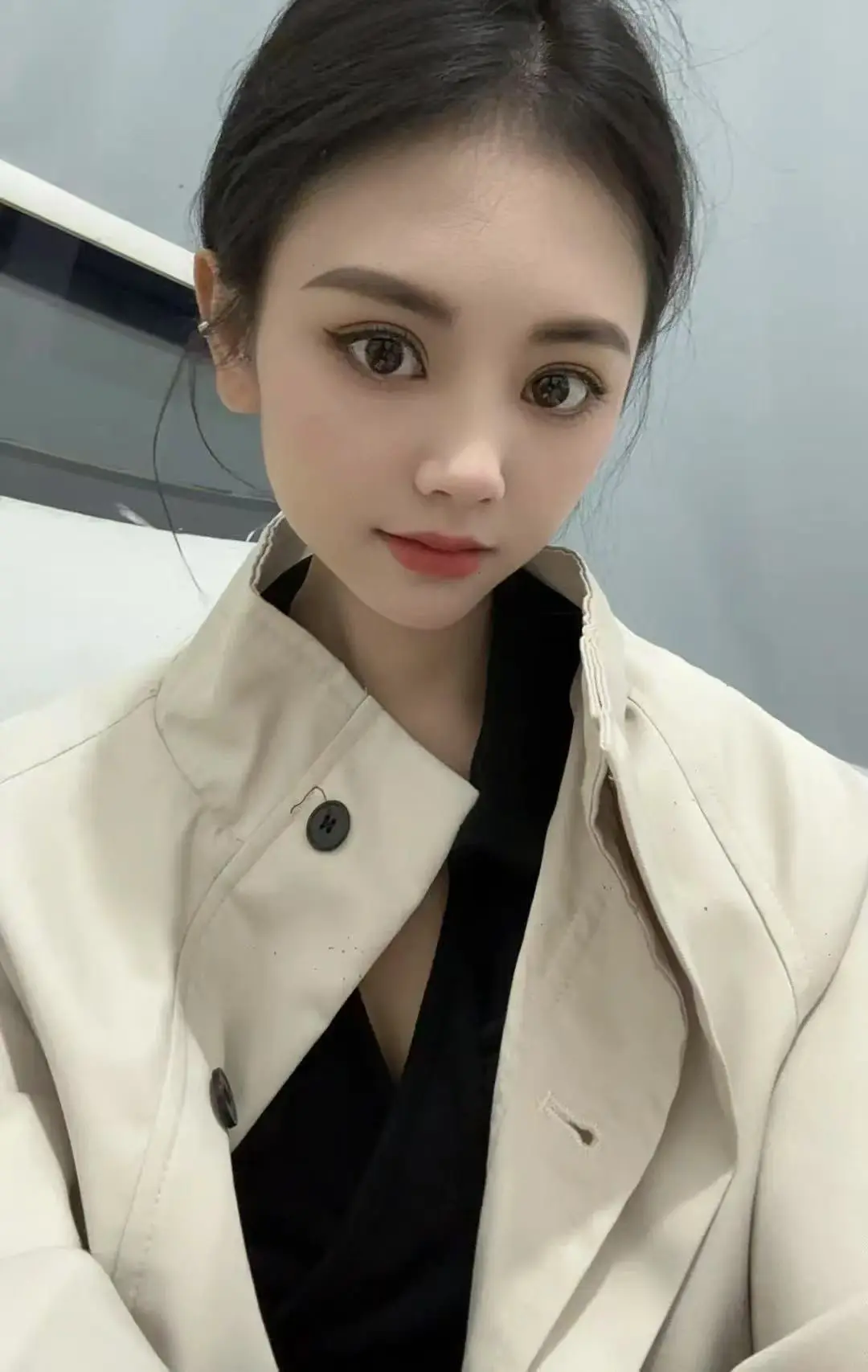 看透了许多，也看淡了许多，想说的话越来越少，放在心里的事越来越多，什么...