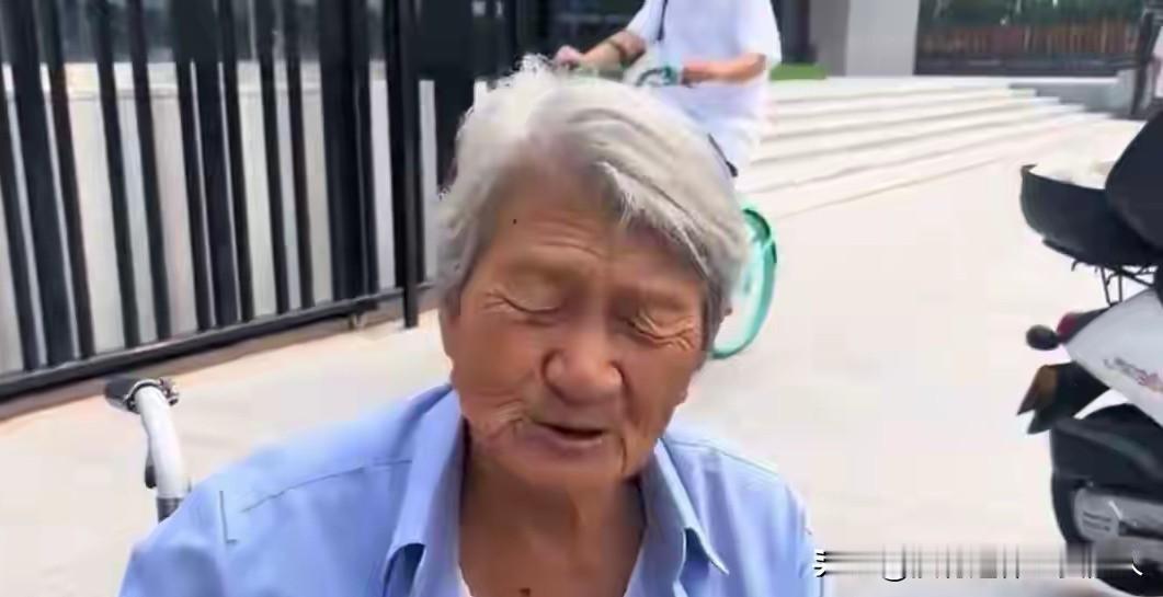 你们来看看，这个父亲应该被判刑吗？！

在中国的台湾，警方根据群众举报，在一条河