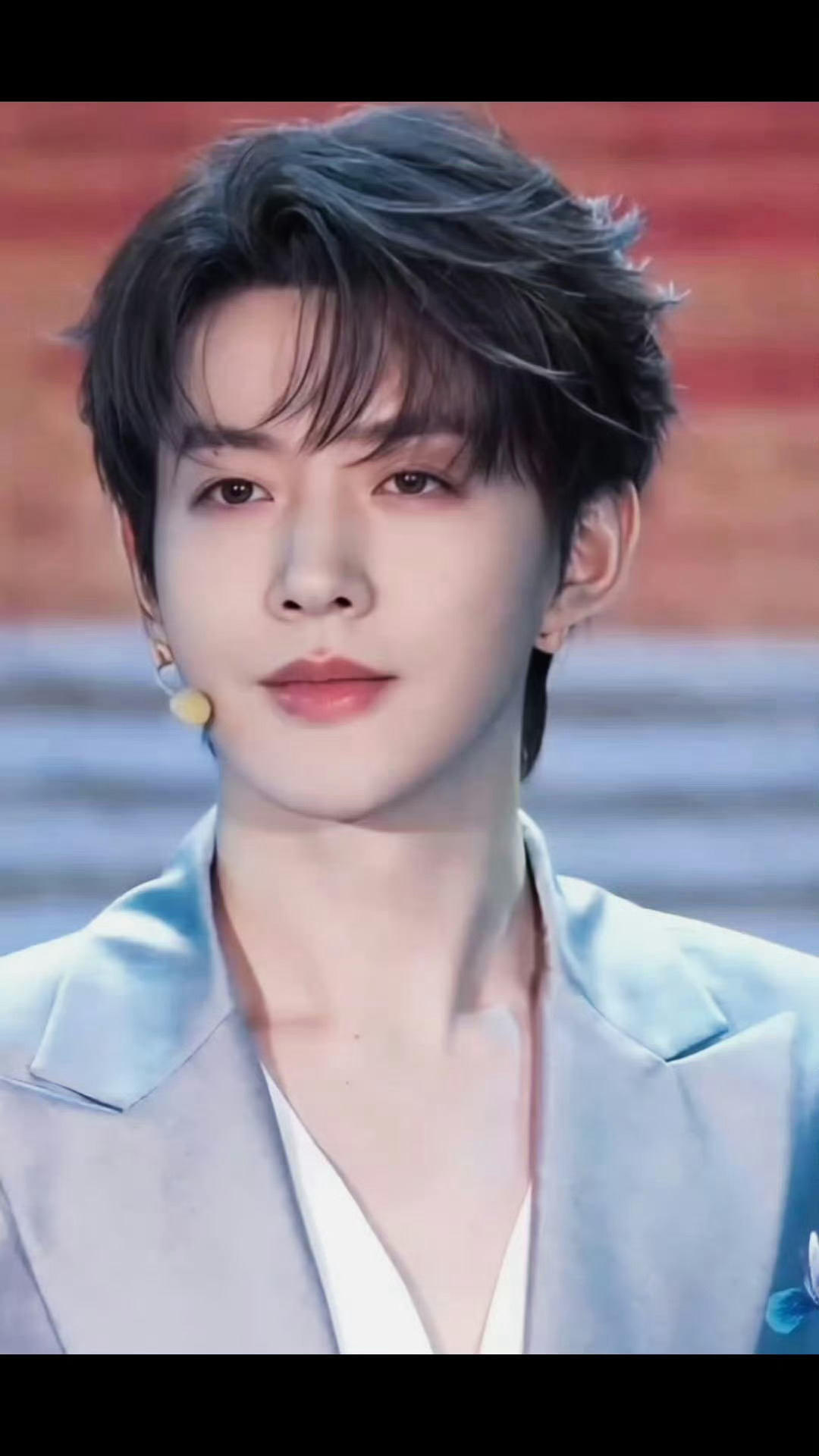 头像好萌好可爱，这就是愚人节的限定惊喜嘛！我们邓为这么帅，古今皆宜，非常养眼！新