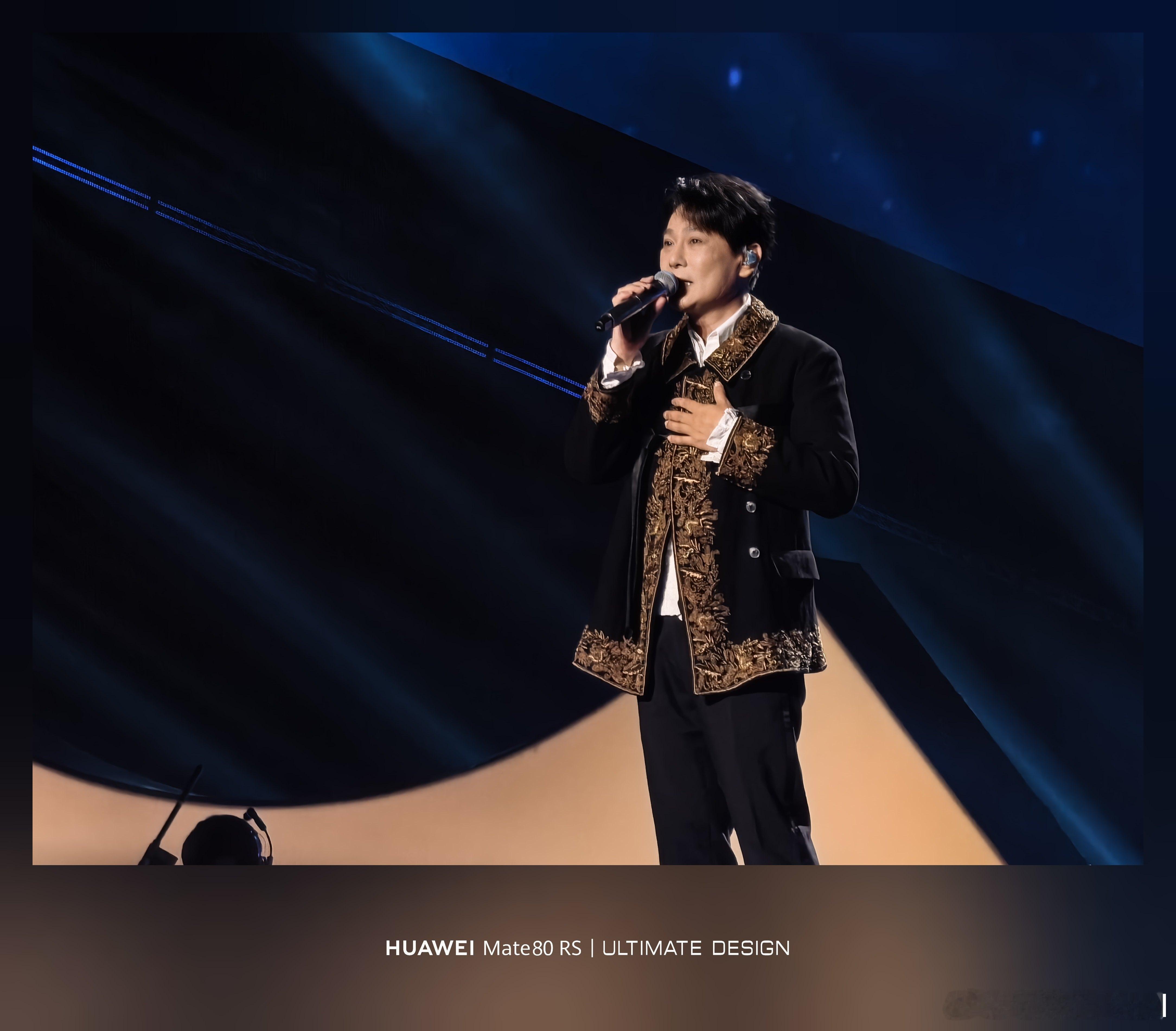 看完追觅之夜  演唱会了，今晚这歌单属实经典，简直就是本90后的舒适区！除了几首