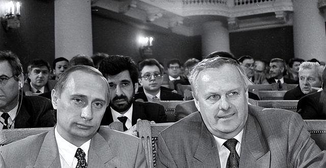 俄罗斯寡头有多狂妄：我可以让猴子当总统！普京：要么死，要么滚
要把这事儿说清楚，