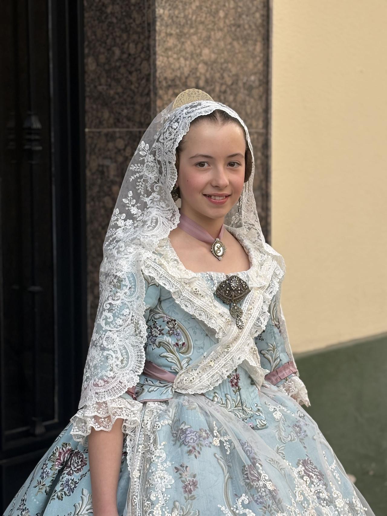 快来看看西班牙法雅小姐，哪个最美！