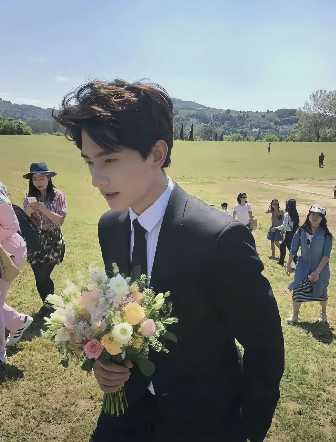 杨洋颜值全程夯中夯 杨洋少年感与熟男魅力 杨洋颜值全程夯中夯！！骨相优越抗住岁月