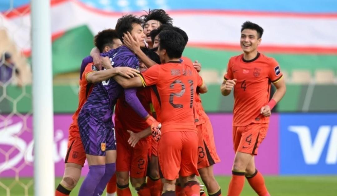 足球报：U23国足计划有变但策略不变，冲击冠军不是梦想据《足球报》报道，已经走到