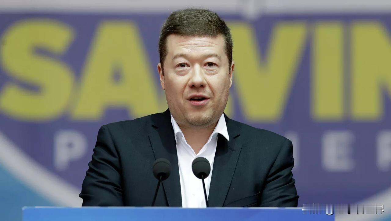 【捷克外长痛斥乌克兰大使：不合适！】
布拉格时间2026年1月2日，捷克外交部长