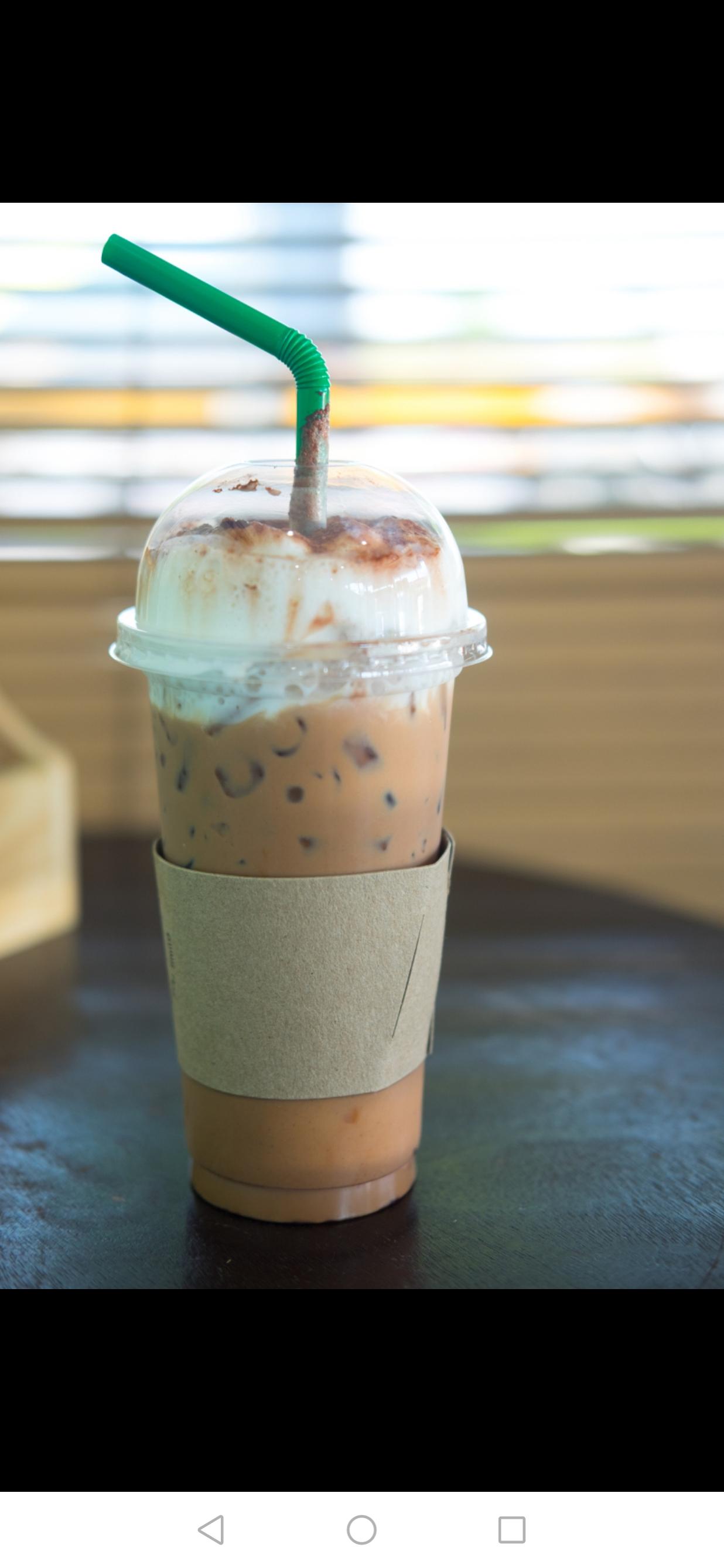 昨天干了一件“自欺欺人”的事
我和孩子在医院等结果，孩子爸去买披萨汉堡，回来的时