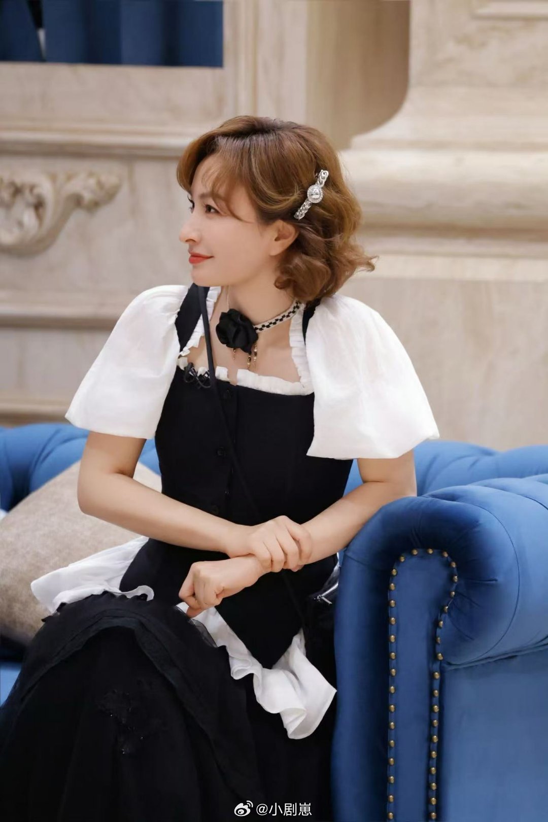 吴昕大侦探妆造必有高人指点大侦探 每次看大侦探都被吴昕造型惊艳，风格多变还很高级