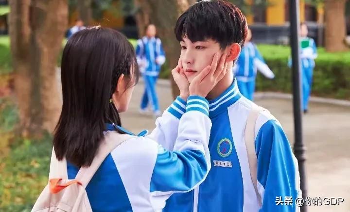 各行各业，学渣管学霸
学霸跟着学渣管饭吃