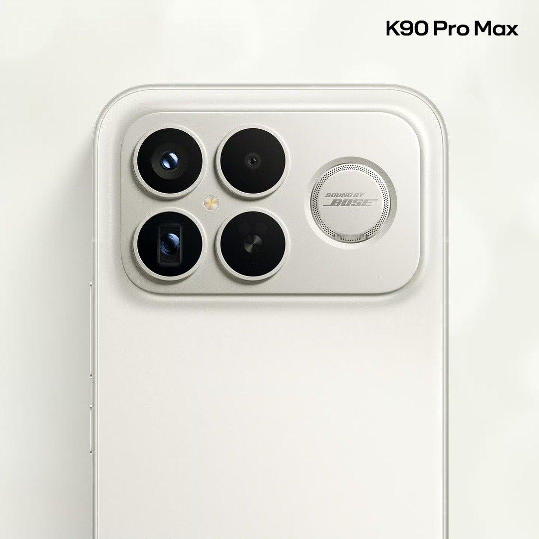 K90 ProMax 既有点延续之前的横向大矩形相机模组设计，又加了点新东西。虽