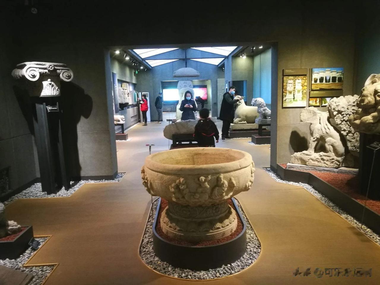 有“京西小故宫”之称的北京艺术博物馆，就是明清时期的万寿寺。

今天逛了一个福寿