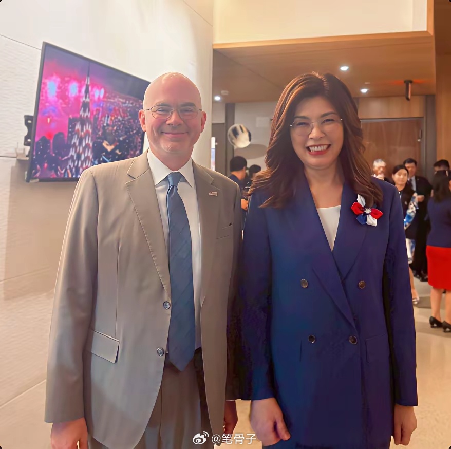台海最新动态 5月27日，郑丽文在台北出席美国国庆酒会，并与美国在台协会（AIT
