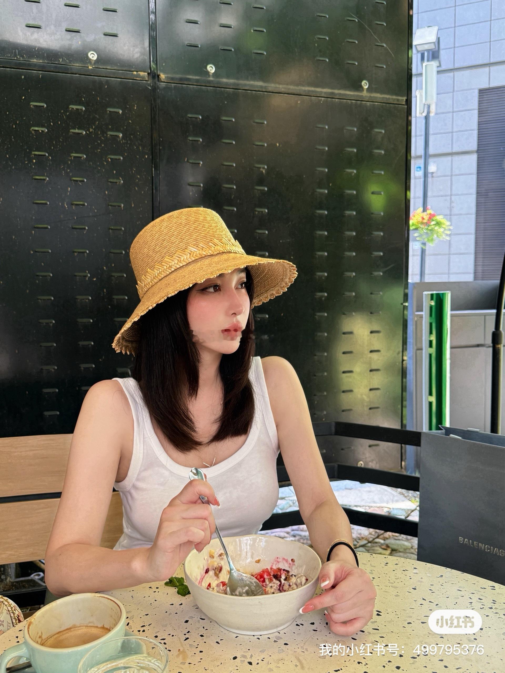 “天下事只有两种一种是关你屁事一种是关我屁事” ​​​