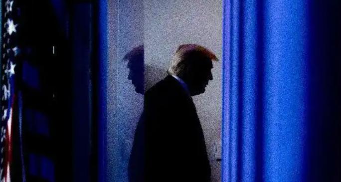 [浮云]特朗普只能算是一个七旬老人，并不是一个合格的美国总统

网上总说特朗普争