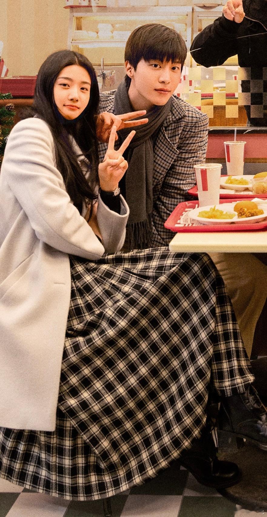 #庄图南李佳好磕##卢昱晓新剧黑长直好温柔#庄图南和李佳 这冲出屏幕的CP感，让