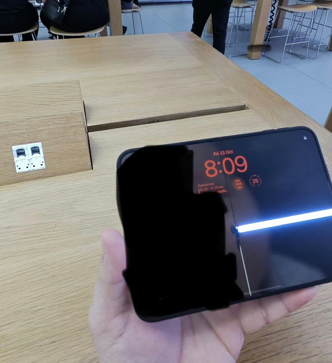 今年的iPhone Duo切切实实让人感受到，苹果好像也就那样。都说iOS系统好