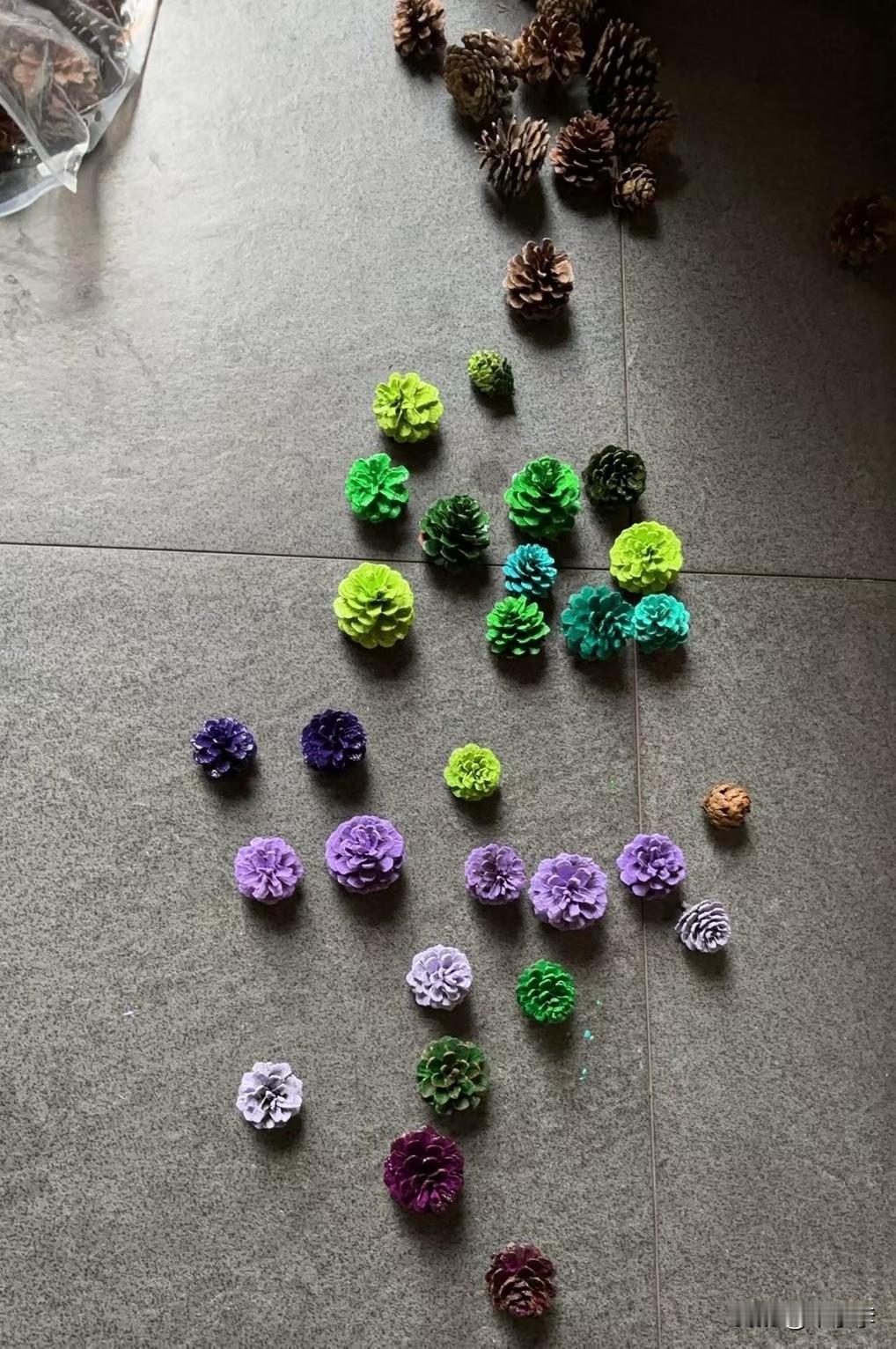 冬日生活打卡季小伙伴做的松果花，真好看[星星眼]