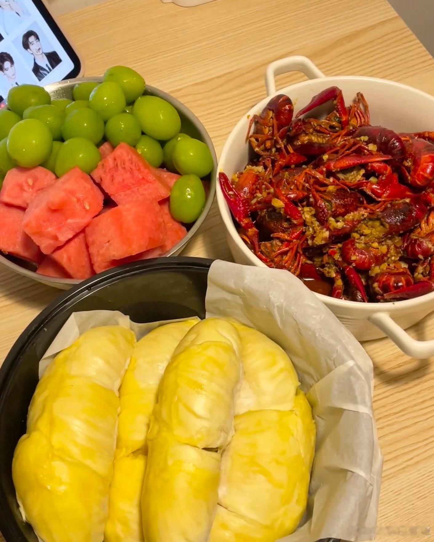 板块热议：锂电池：当前全球电池需求高度景气，储能电池因政策与能源短缺催化，需求高