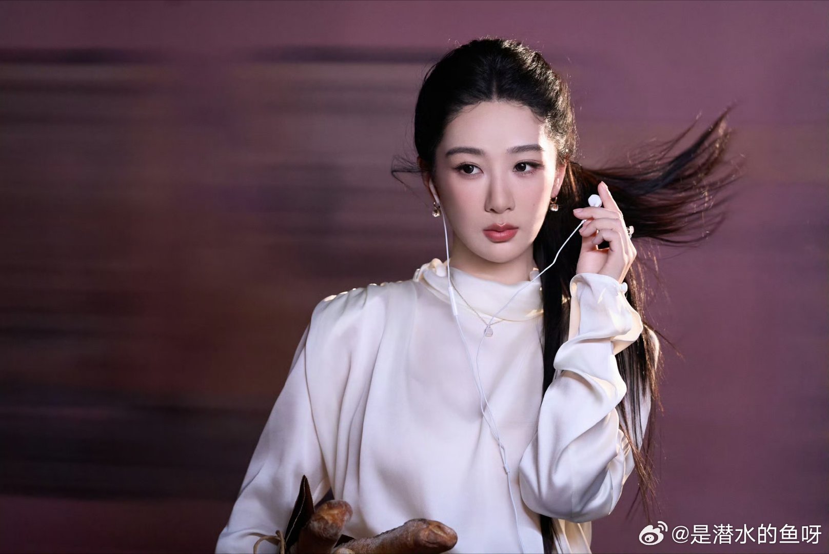 剧版青簪行 yz杨紫黄梓瑕yz杨紫簪中录把爱意写进信里将信封存进信箱，来日再慢慢
