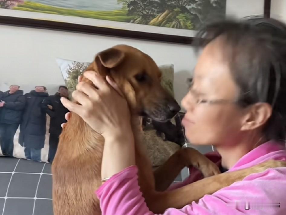 视频里，一个儿媳妇恼怒地说：“我洗完澡，亲口跟婆婆说，让她给我洗一下内衣内裤，结