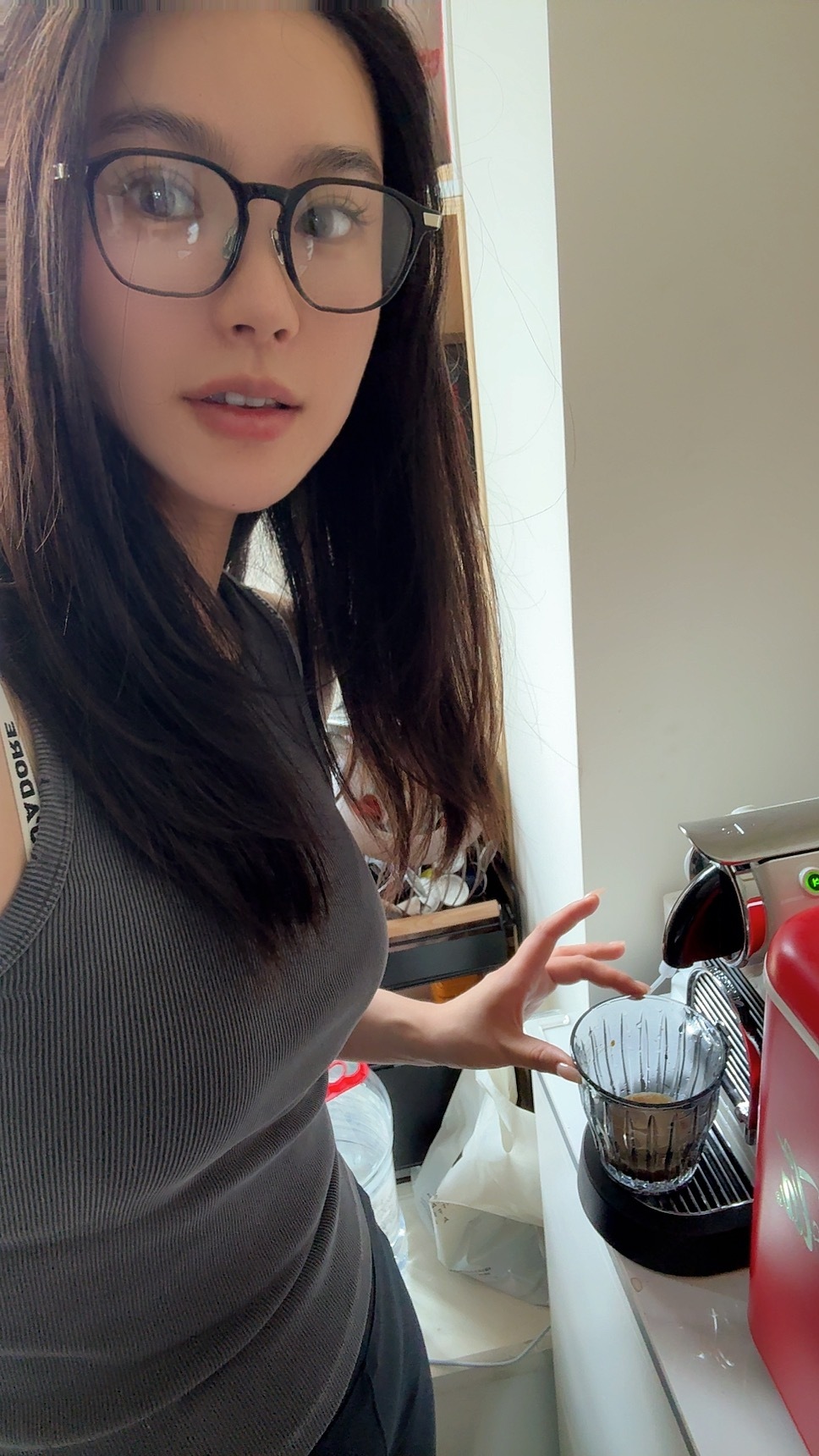 来[来][来][来][来]豆豆给你做一杯冰美式吧[可乐]  ​​​