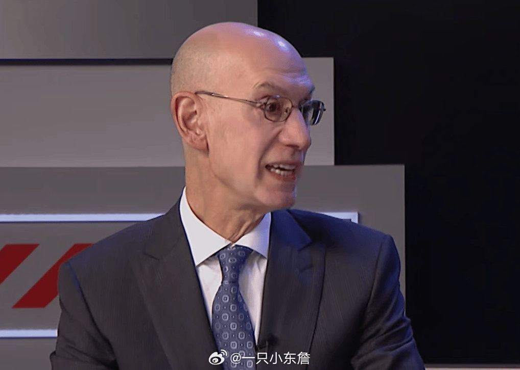 萧华谈到了波特兰队近年来的国际化趋势，以及中国球员杨瀚森。肖华表示：“我还要提一