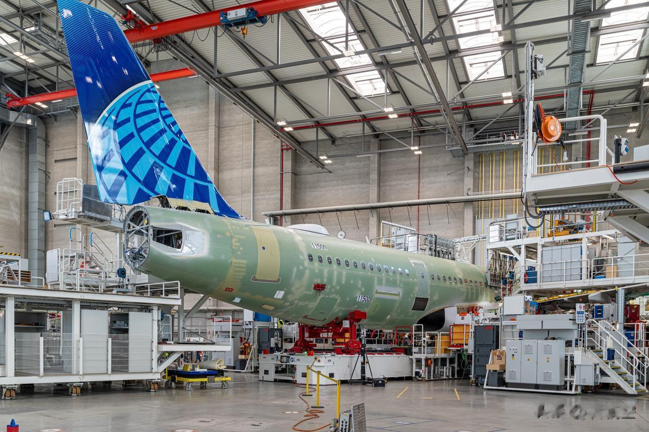 近日，美联航接收了他们的首架A321neo，这架飞机将在晚些时候投入使用。