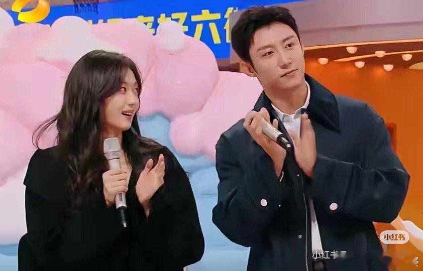 黄景瑜孙千互相拍照   黄景瑜孙千真真假假演技  你好星期六最新出图来啦，真没想
