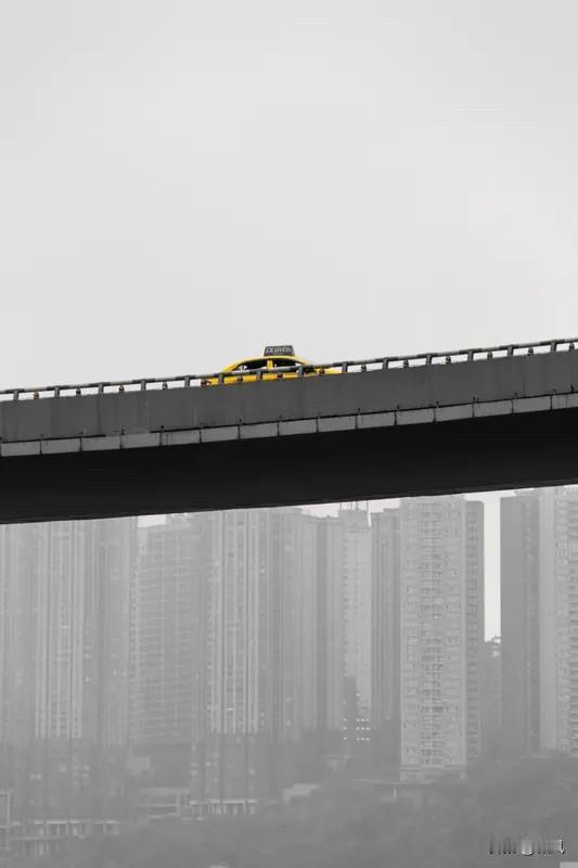 楼市新政策风向及实效还得看重庆，这些年他们调控的效果和处置的方式都相对温和有效，