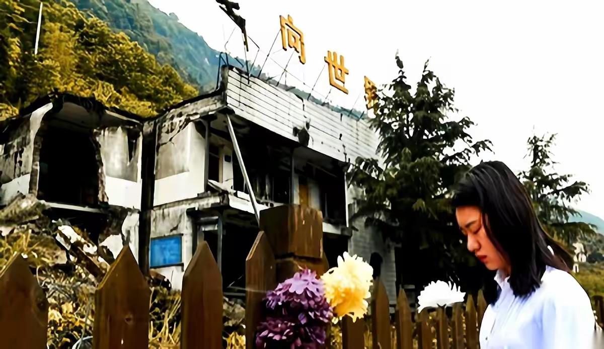 08年，北川。
所有人都劝他走，说底下的人，埋了十几个小时，肯定没救了。
男人叫