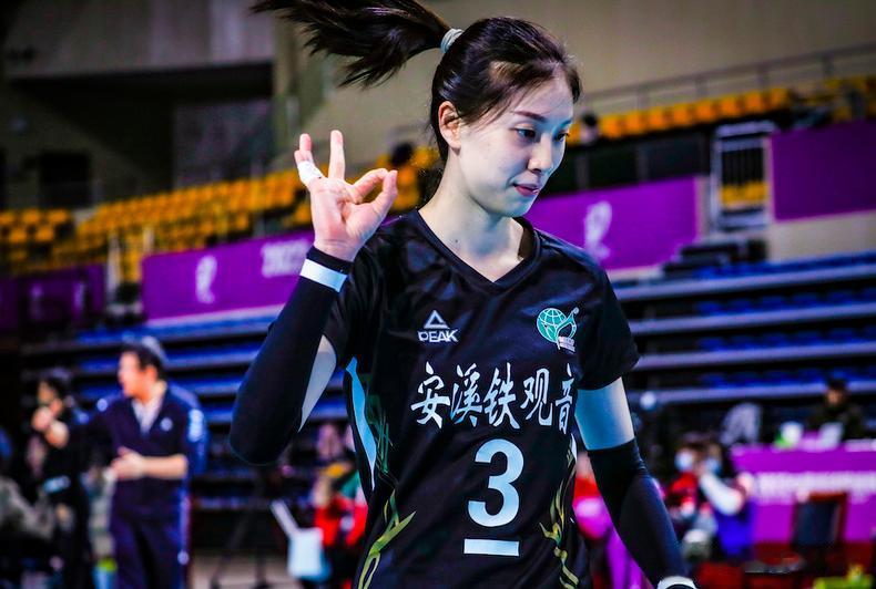 1比3，郑益昕出类拔萃，山东女排难敌福建，安家杰原地踏步
山东女排与福建女排激战
