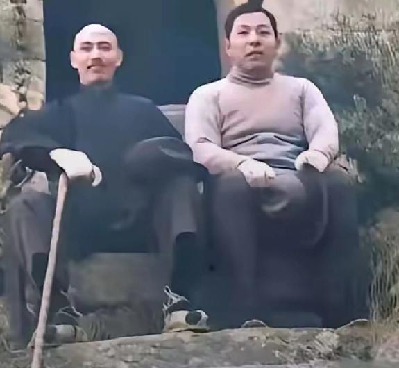 少帅的隐秘岁月：
张学良在台湾的幽禁生活全记录

你能想象吗？
那位曾经在历史舞