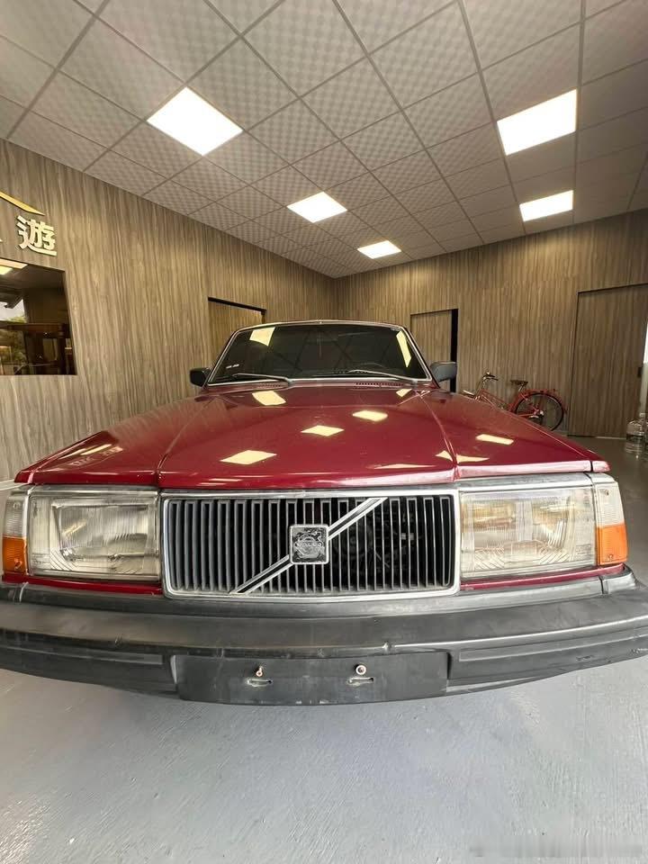 台湾老车 VOLVO 240 ​​​