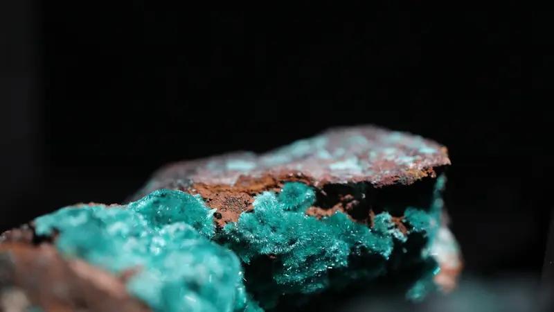 之前我国铜矿对外依存度长期超过70%，每年要花上千亿进口铜精矿，海外矿企稍微抬抬