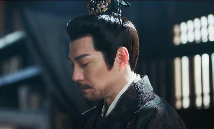 《逐玉》里那位用儿子性命保全丈夫的一品夫人，她的遭遇远比宫斗剧里的纷争更让人心碎