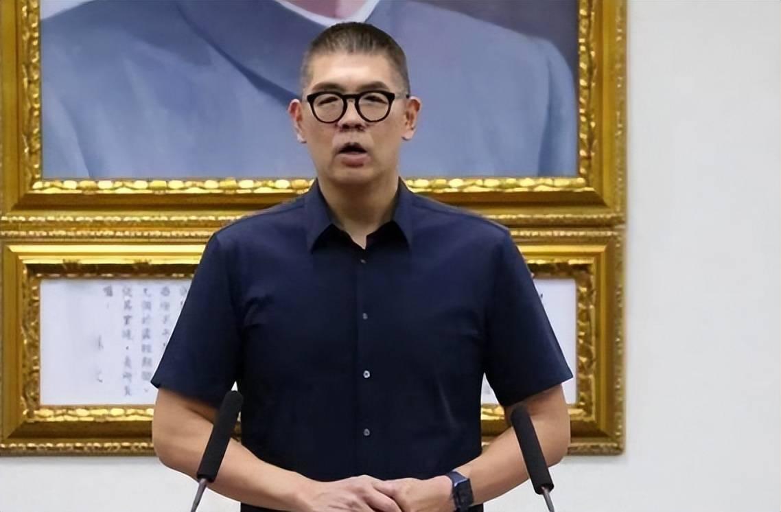 很多人没有预料到，在两岸关系日益紧张的情况下，国民党内部居然出现了敢于把现实摆在
