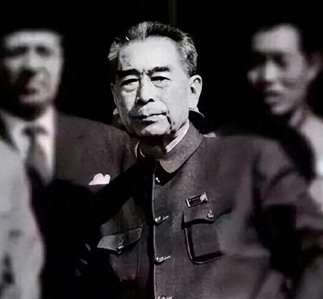 世人皆知鲁迅本名周树人，却不知周树人，原来是周总理的叔叔。
 
尽管他们一生未曾