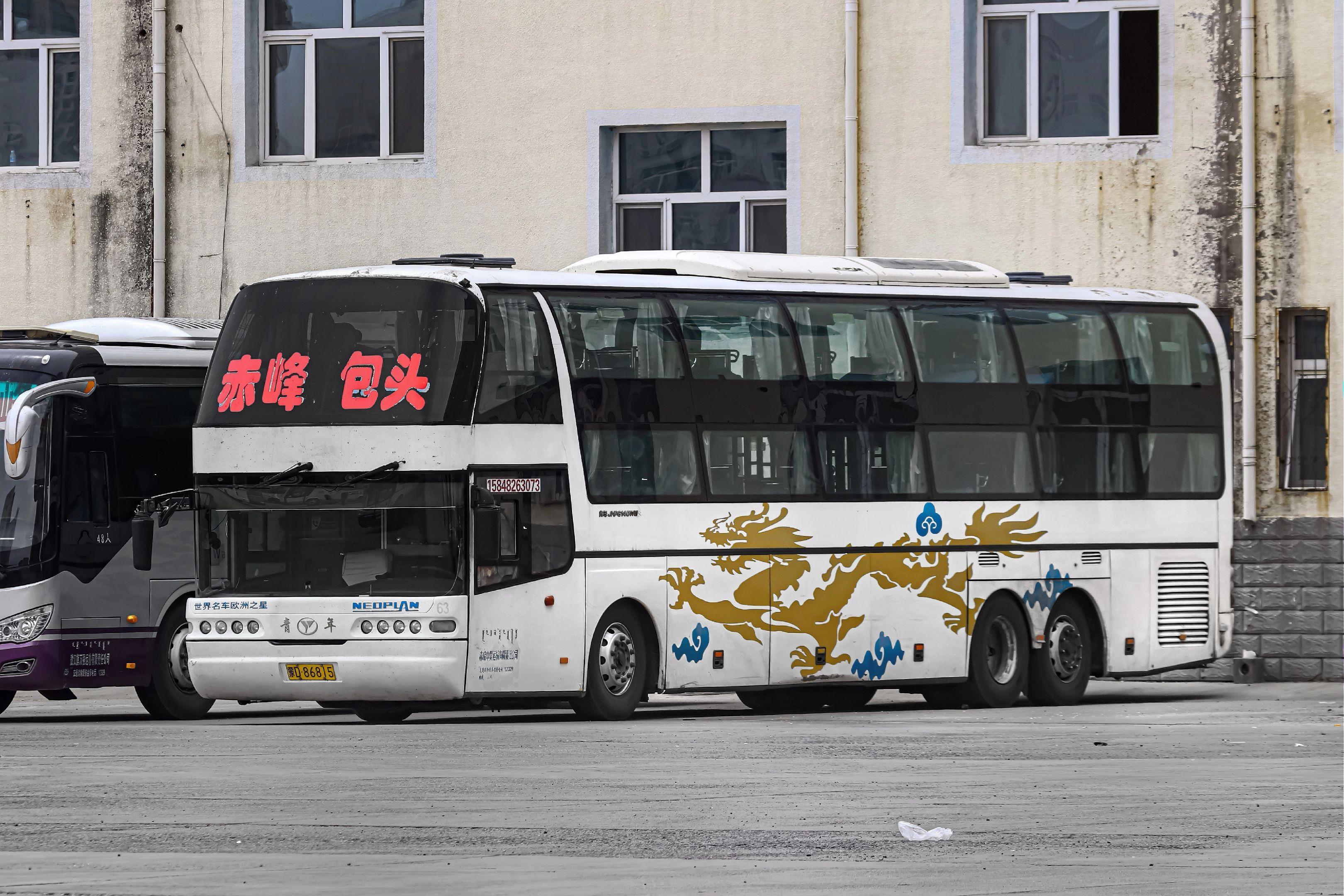 全国仅剩个位数的青年卧铺三轴 一去不复返的长途客运黄金时代