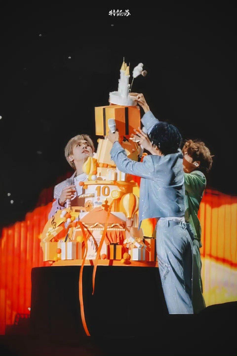 ✨ 我们是彼此的养成系 ✨  ˚·🍯·˚ 𝒽𝒶𝓅𝓅𝓎 ℯ𝓋ℯ𝓇?