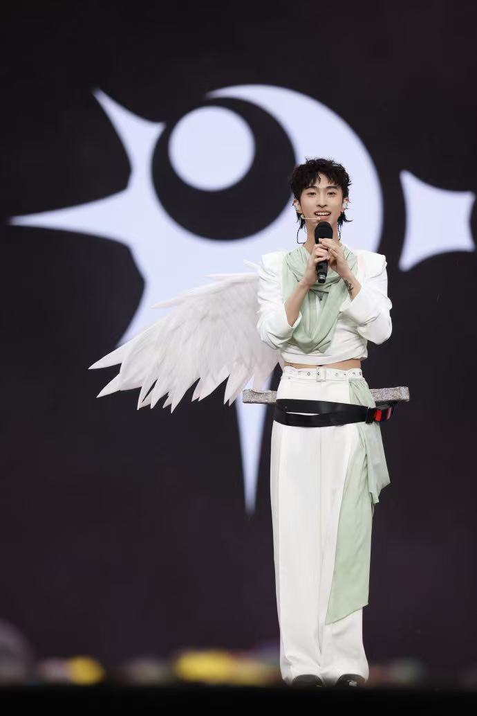 伊能静 把恩利交给李斯丹妮非常放心 恩利这次站上李斯丹妮的演唱会舞台，意义不一般