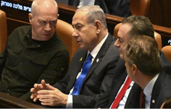 我看，反犹很有可能成为未来美国社会的共识，不排除美国也出一个希特勒式的人物。
