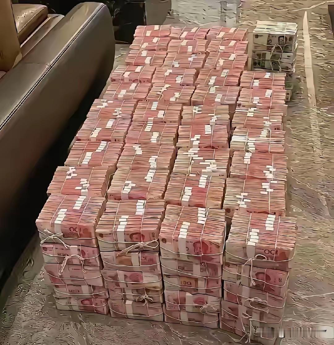 人要想发财，必须有点财运！

有没有发现，凡是有钱的成功人士，绝对经历过那么几年
