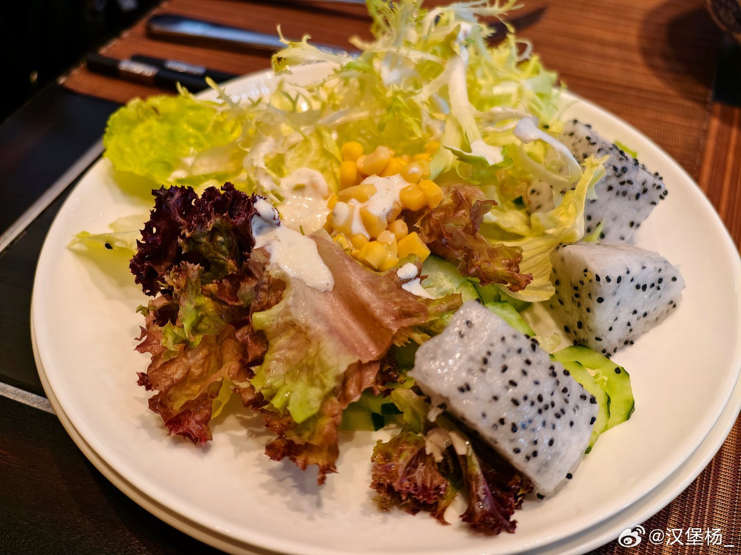 早讲道理这早餐吃的，非常健康了吧[doge]吃完应该能，先瘦一两斤了吧[举手]汉