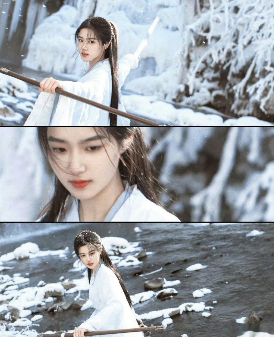 卢昱晓就长了一张大家闺秀小白花的一张脸，就很适合旋风少女戚百草的那种坚毅小草人设
