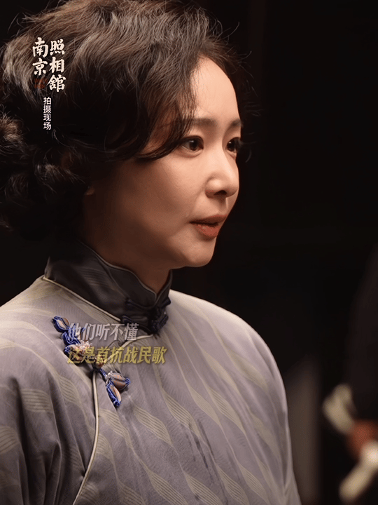 高叶用眼睛演戏高叶好会演戏啊，在南京照相馆里各种各样复杂的感情都被她展现的淋漓尽